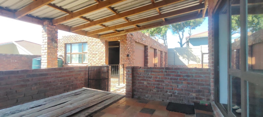 4 Bedroom Property for Sale in Newton Park Eastern Cape